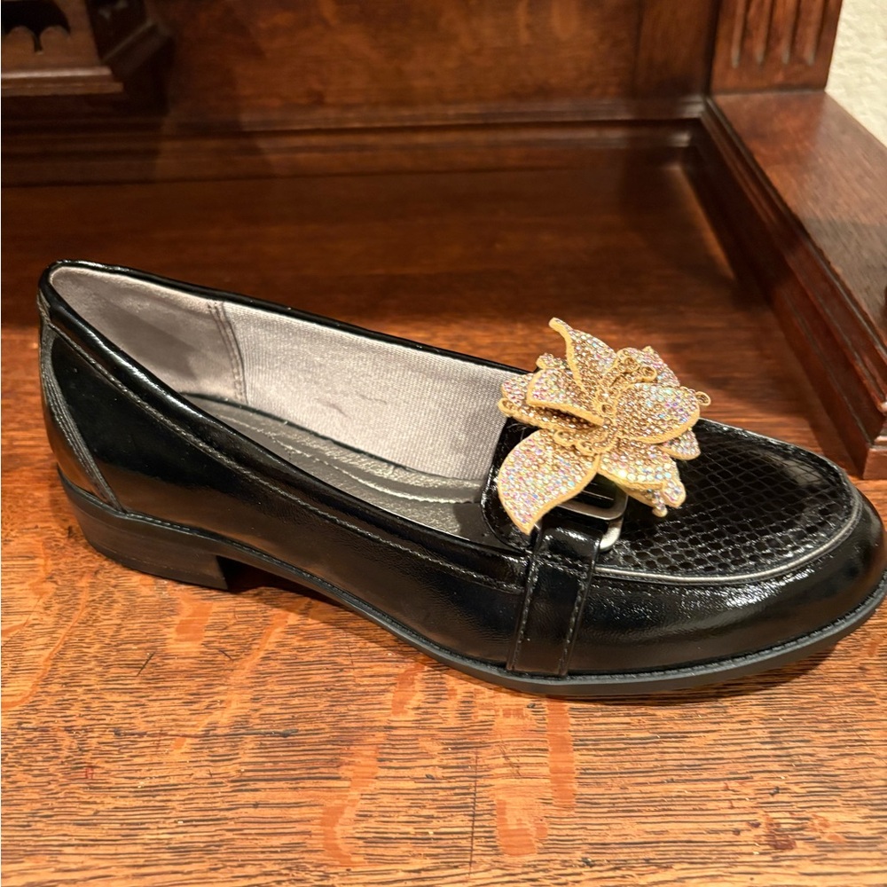 Gold Rhinestone Shoe Clips 3” - Picture 8 of 9